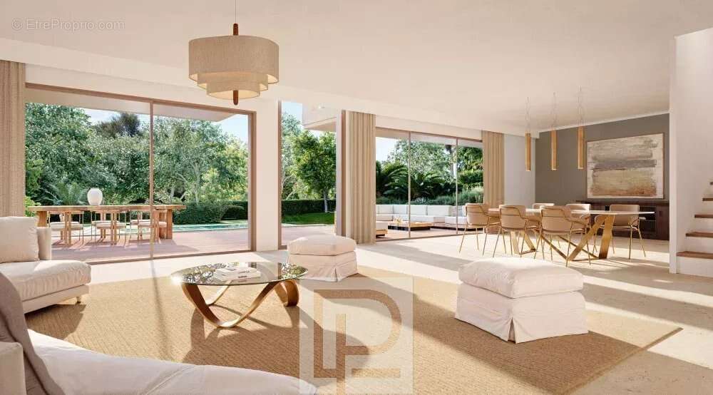 Maison à MOUGINS