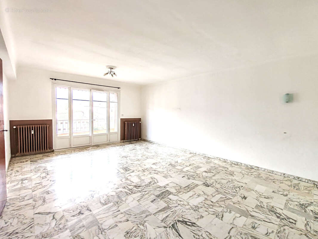 Appartement à DRAGUIGNAN