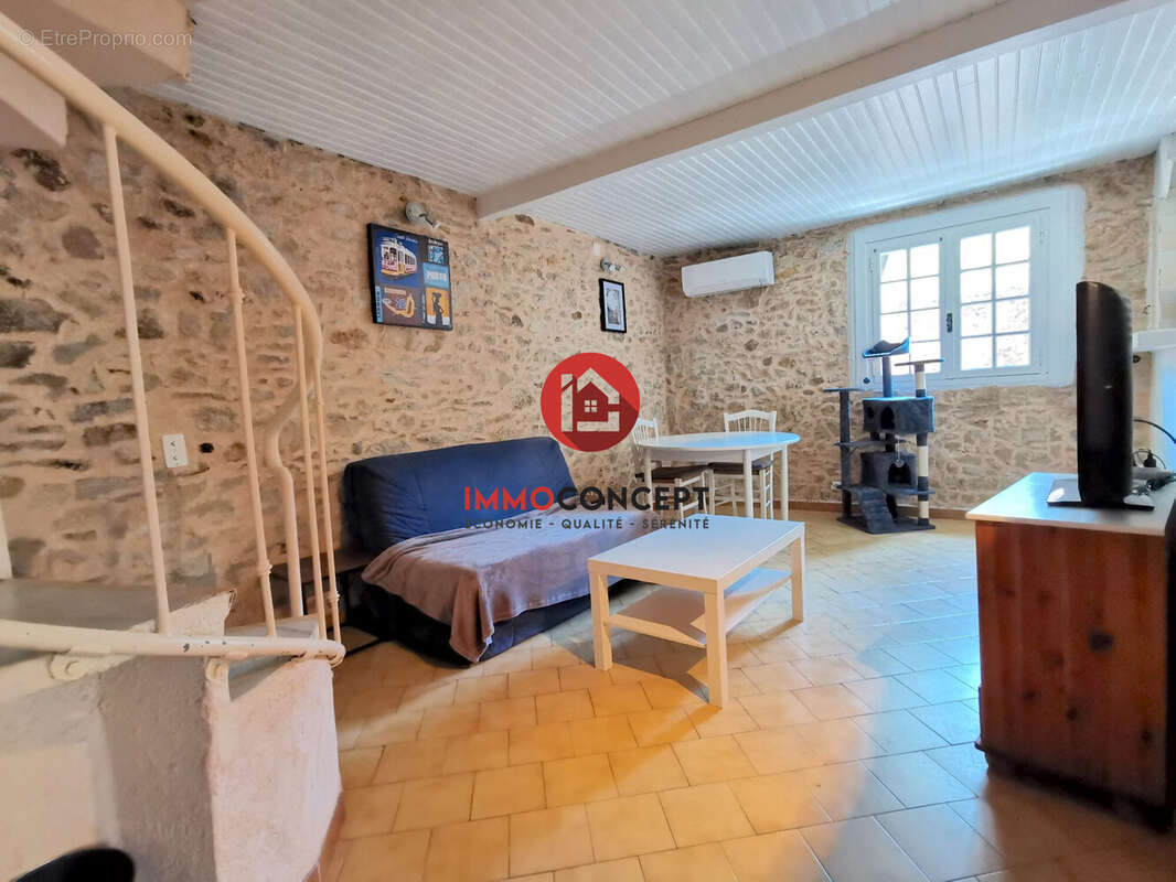 Maison à BAGNOLS-SUR-CEZE