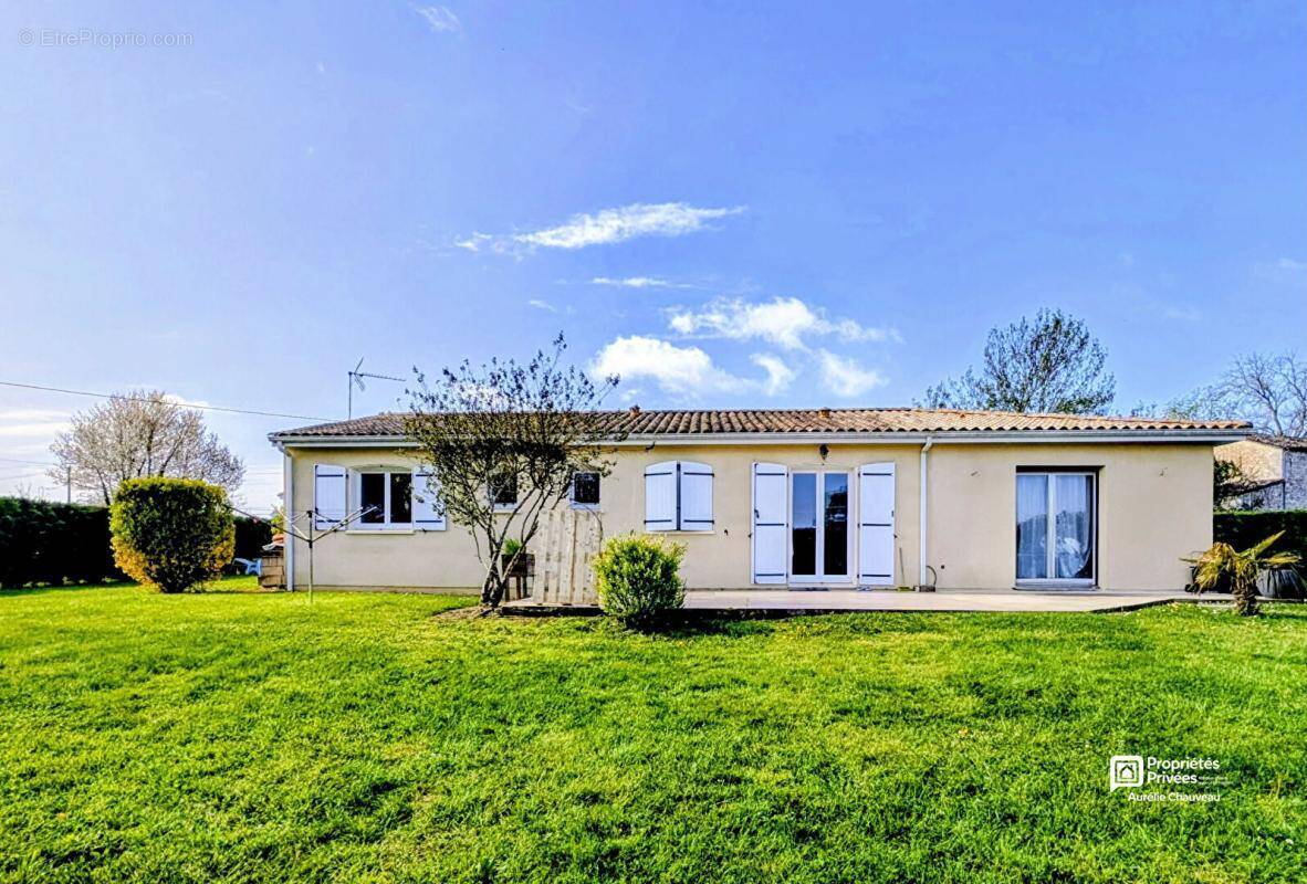 Maison à PINEUILH