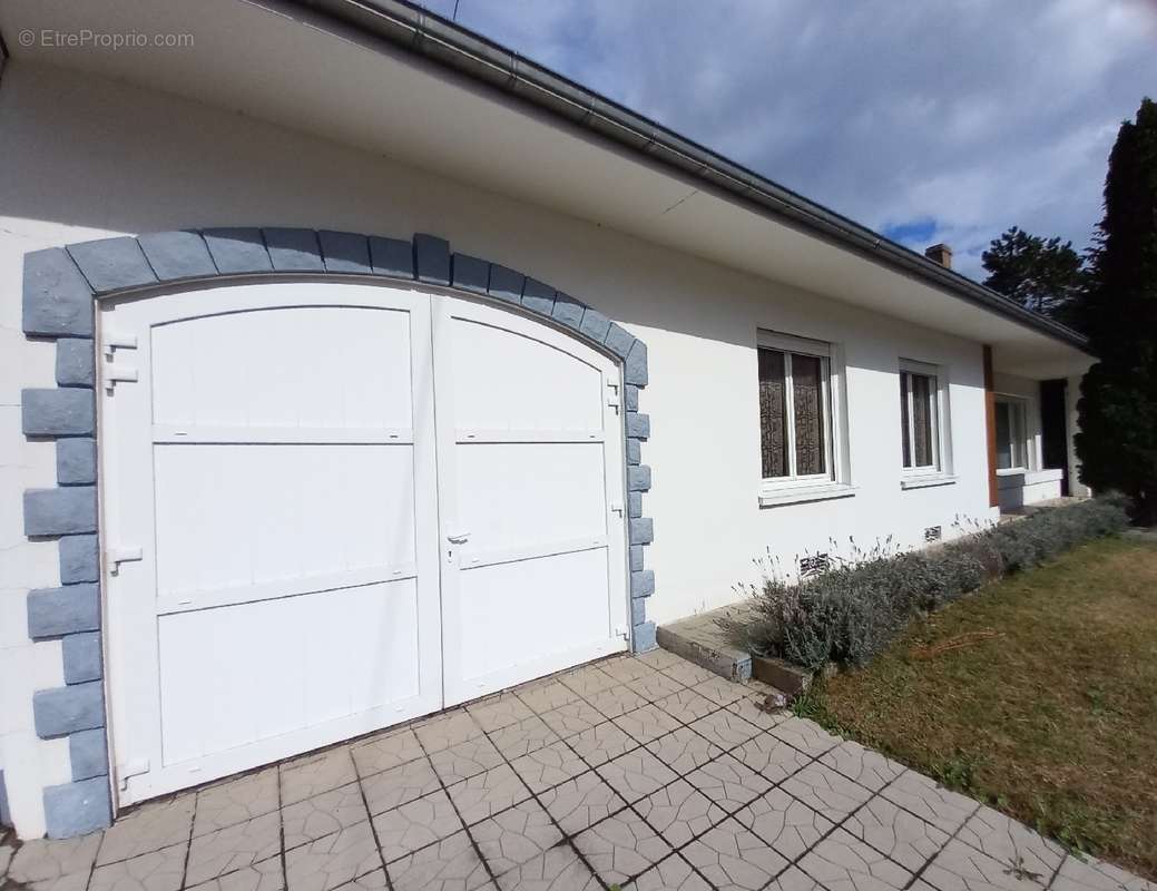 Maison à BRUAY-LA-BUISSIERE