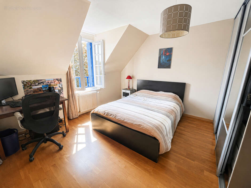 Maison à NEUILLY-SUR-MARNE
