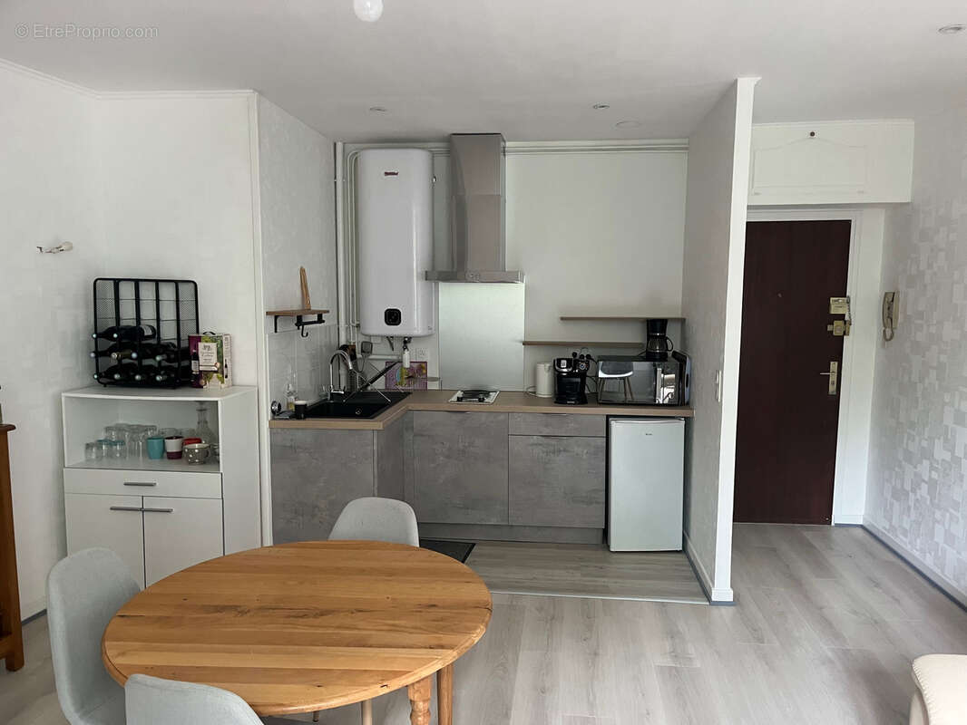 Appartement à CONTREXEVILLE