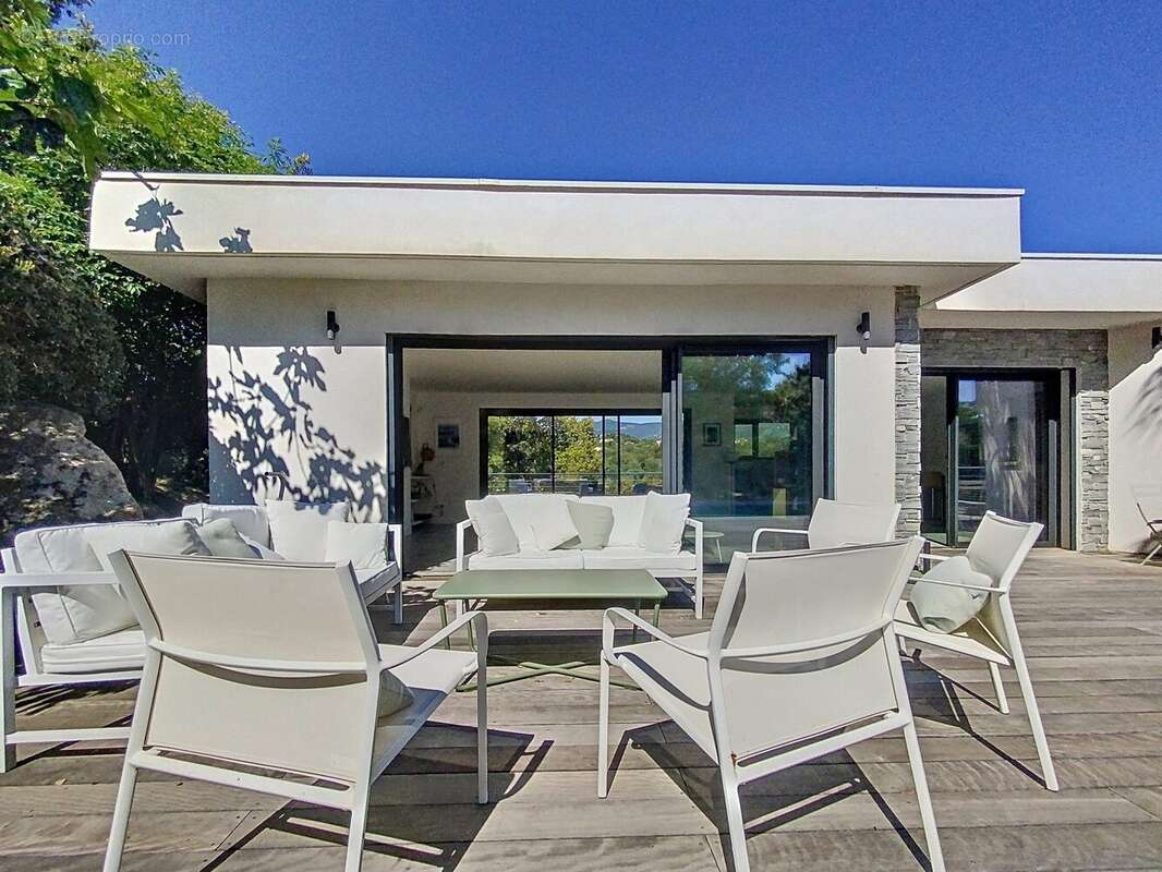 Maison à PORTO-VECCHIO