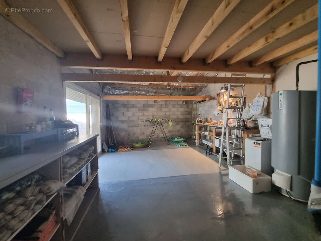 A Artignosc Villa T4 avec piscine et vue dégagée - photo 13