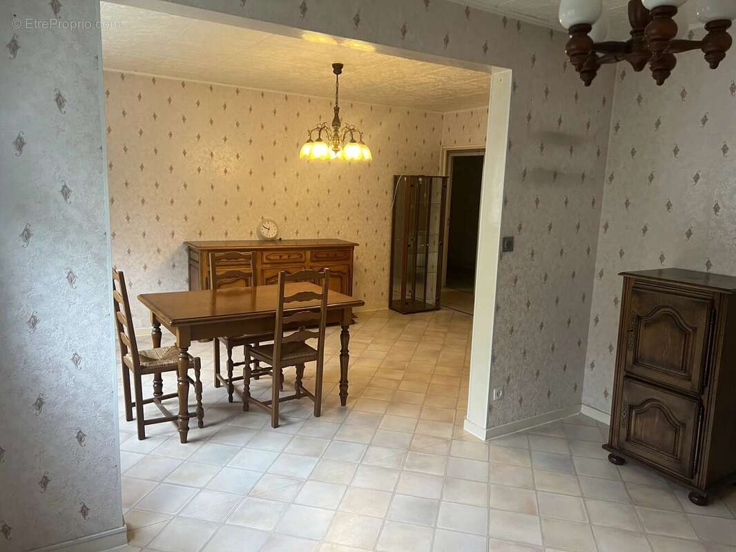 Appartement à SAINT-ETIENNE