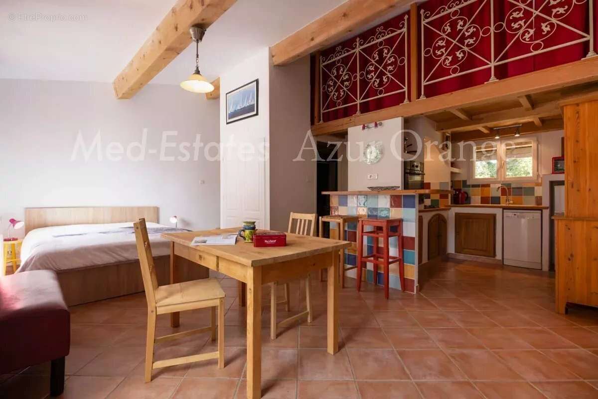 Maison à LA GARDE-FREINET