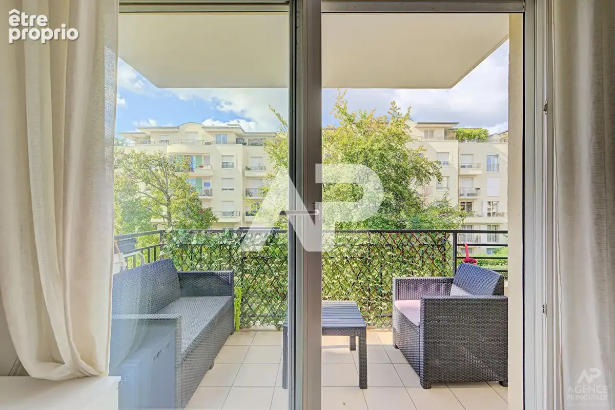 Appartement Rueil Malmaison 3 pièce(s) 72.9 m2 - photo 1