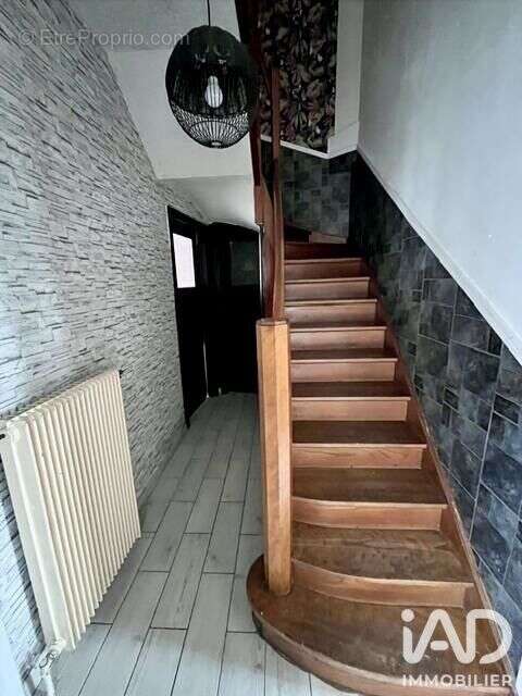 Maison 95 m² à Leval  - photo 2