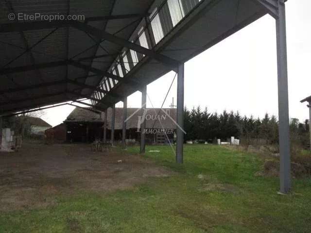 Commerce à BESSAY-SUR-ALLIER