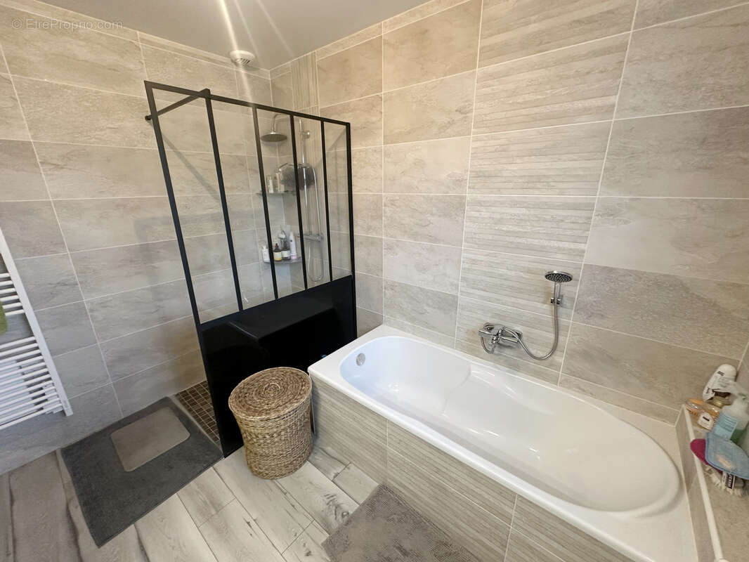 Maison à FOURQUES-SUR-GARONNE