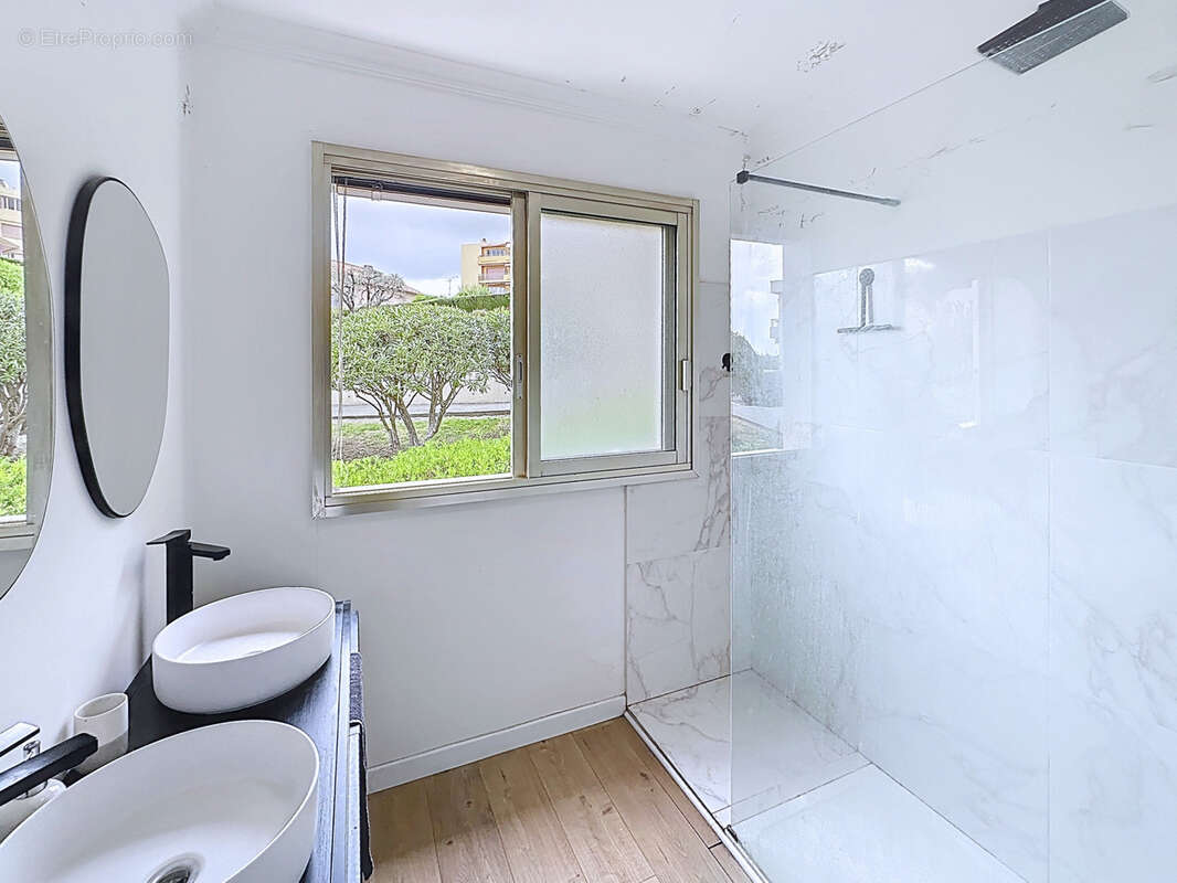 Appartement à VENCE