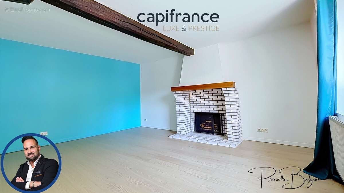 Maison à vendre 4 pièces SAINT GENIS LES OLLIERES (69) – Le charme d'une maison de village avec cour intimiste, garage et vie à  - photo 14