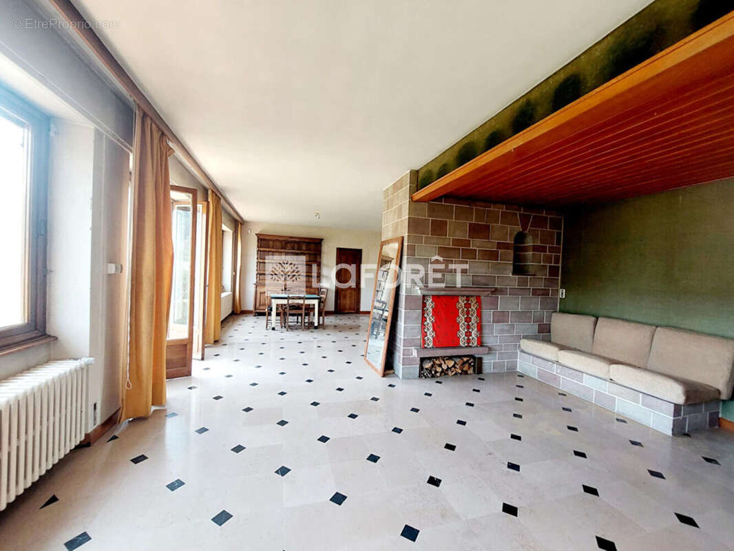 Maison d'Architecte BAINS LES BAINS 10 pièce(s) 291 m2 - photo 6