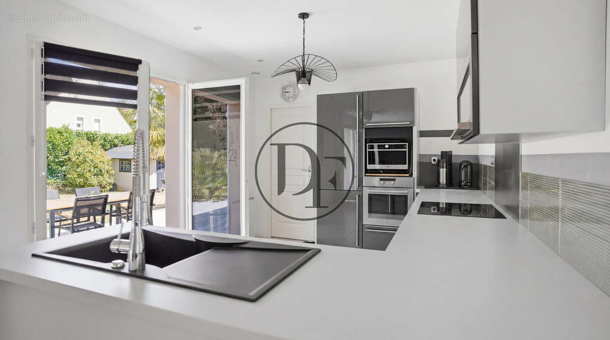 Maison recloses - 150m2 - photo 7