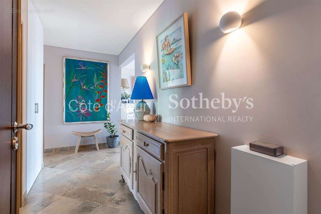 Appartement à VENCE