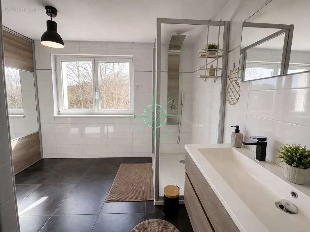 Appartement à VILLE