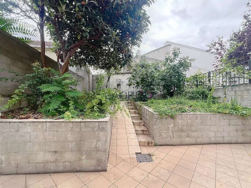 Maison 4 chambres avec jardin à 2 pas du métro 14 - photo 21