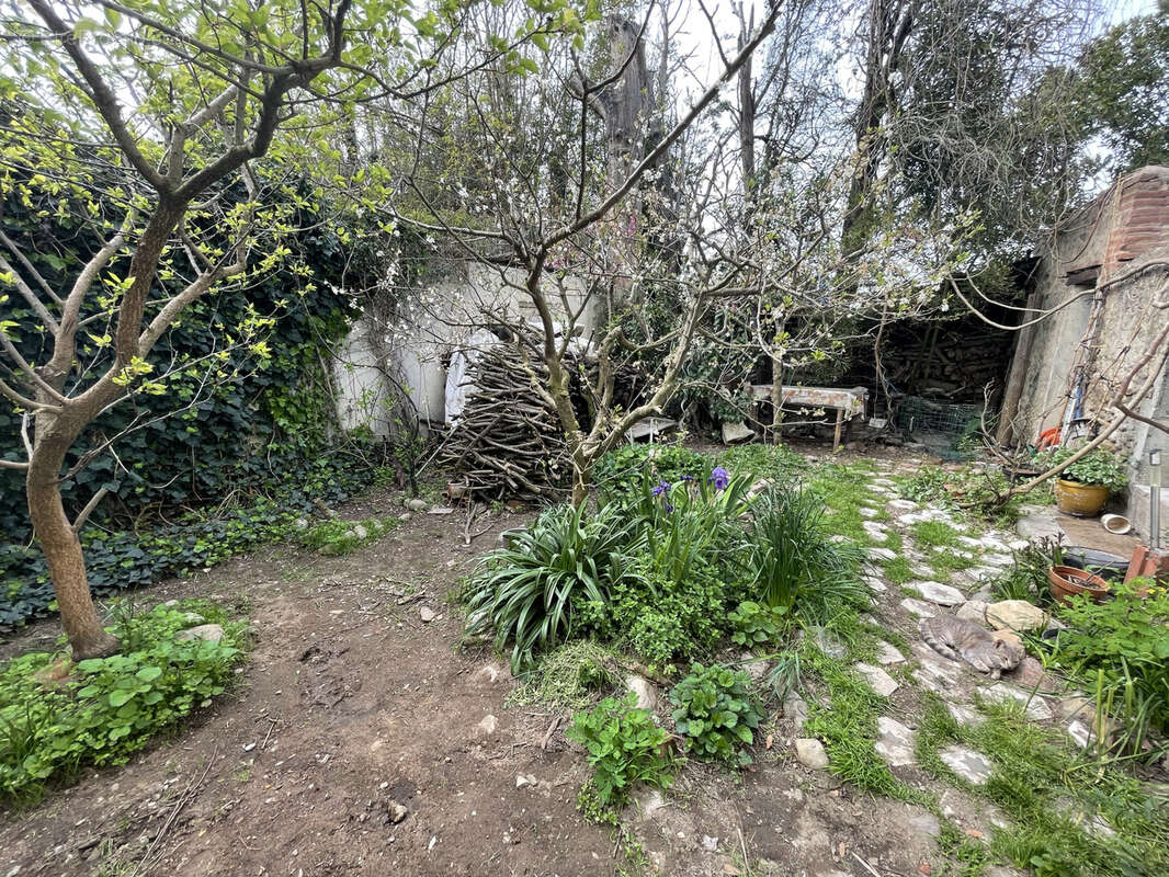 Maison à SAINT-GENIS-DES-FONTAINES