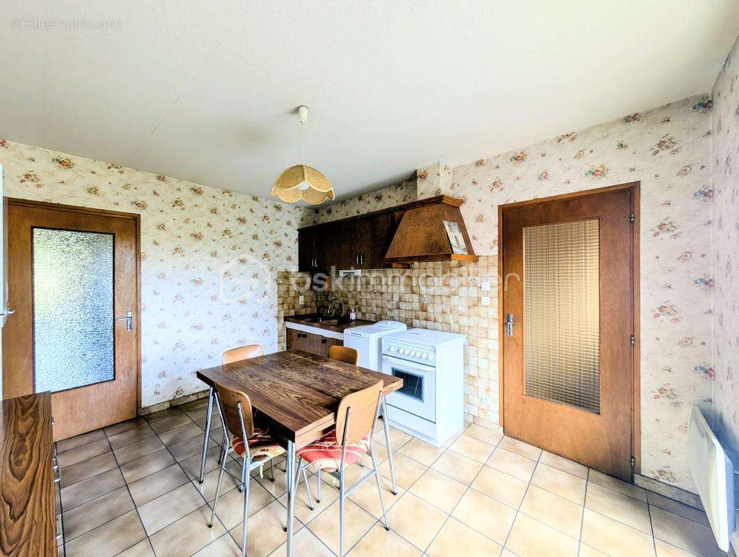Arviere en valromey --- maison --- terrasse --- jardin --- calme --- combles amenageables - photo 3