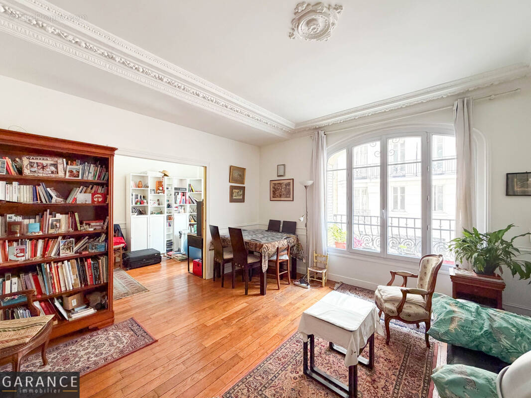 Appartement à PARIS-12E