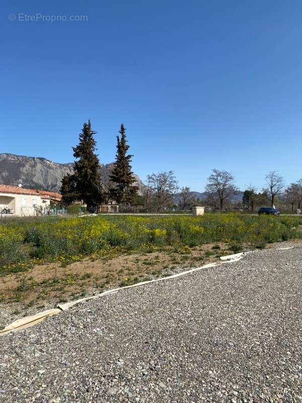 Terrain à VENTAVON