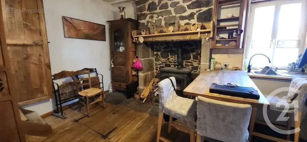 Maison à LACAPELLE-BARRES