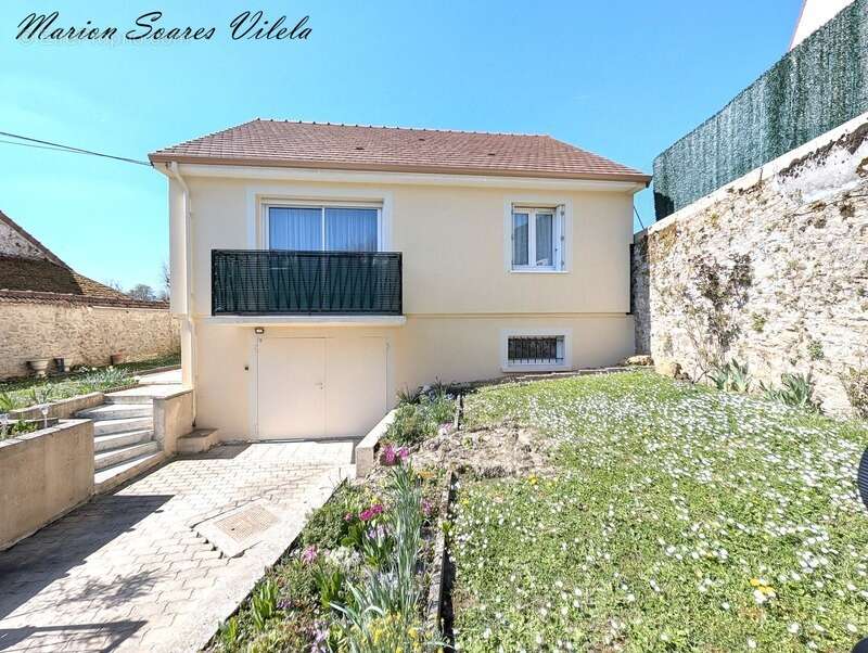 Maison à CHAUMES-EN-BRIE