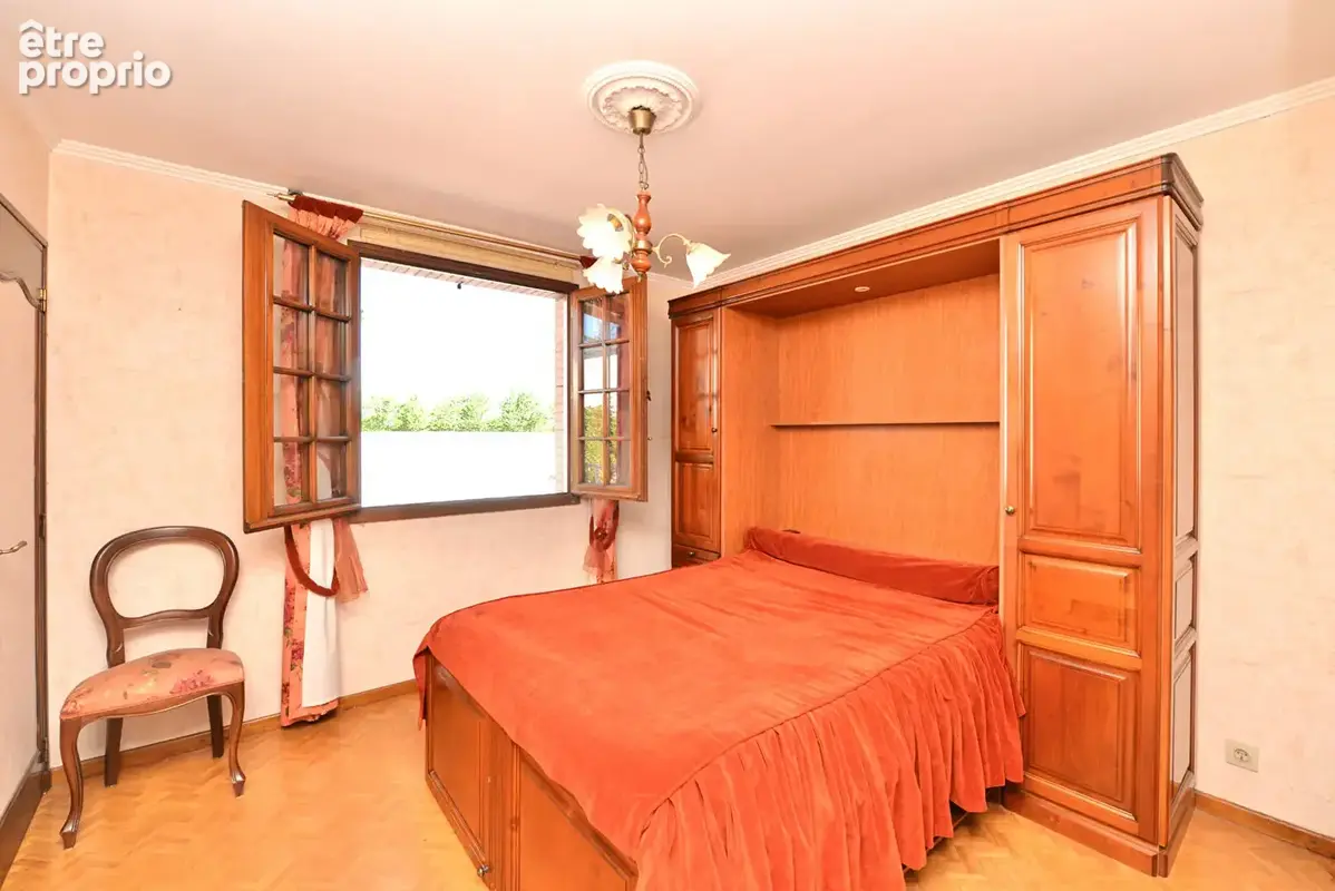 Maison de 5 pièces de 191 m² + dépendance - Croix Daurade - photo 9