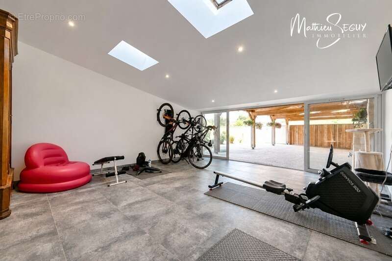 Maison à vendre 6 pièces SAINT ANDRE LE PUY avec grand terrain (42) - photo 11