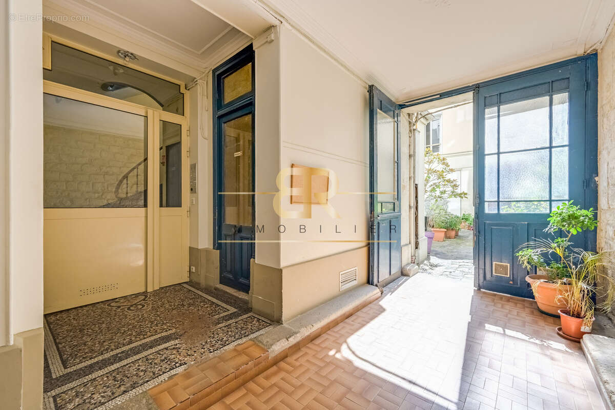 Appartement à PARIS-12E