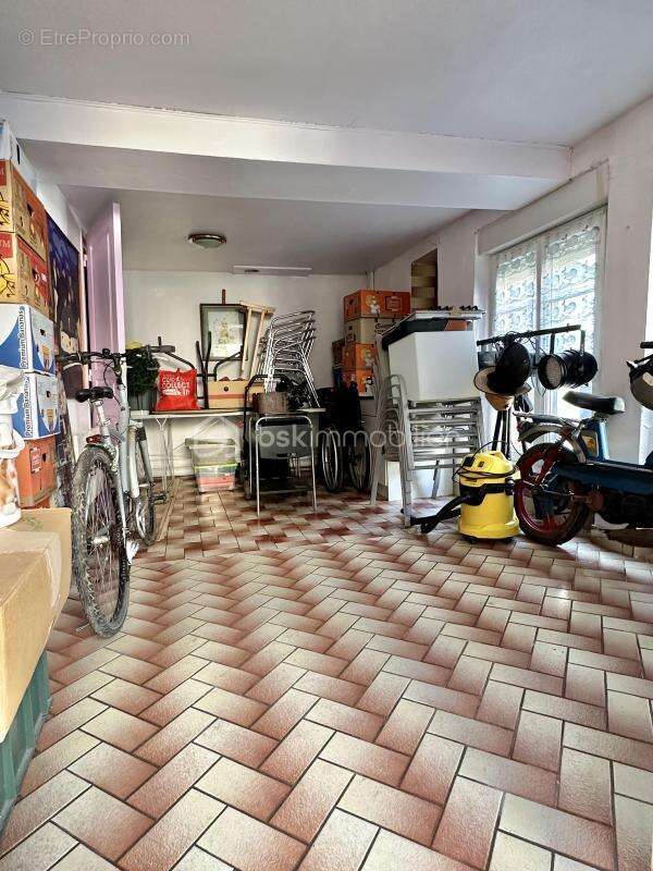 Maison à VILLENEUVE-SUR-YONNE