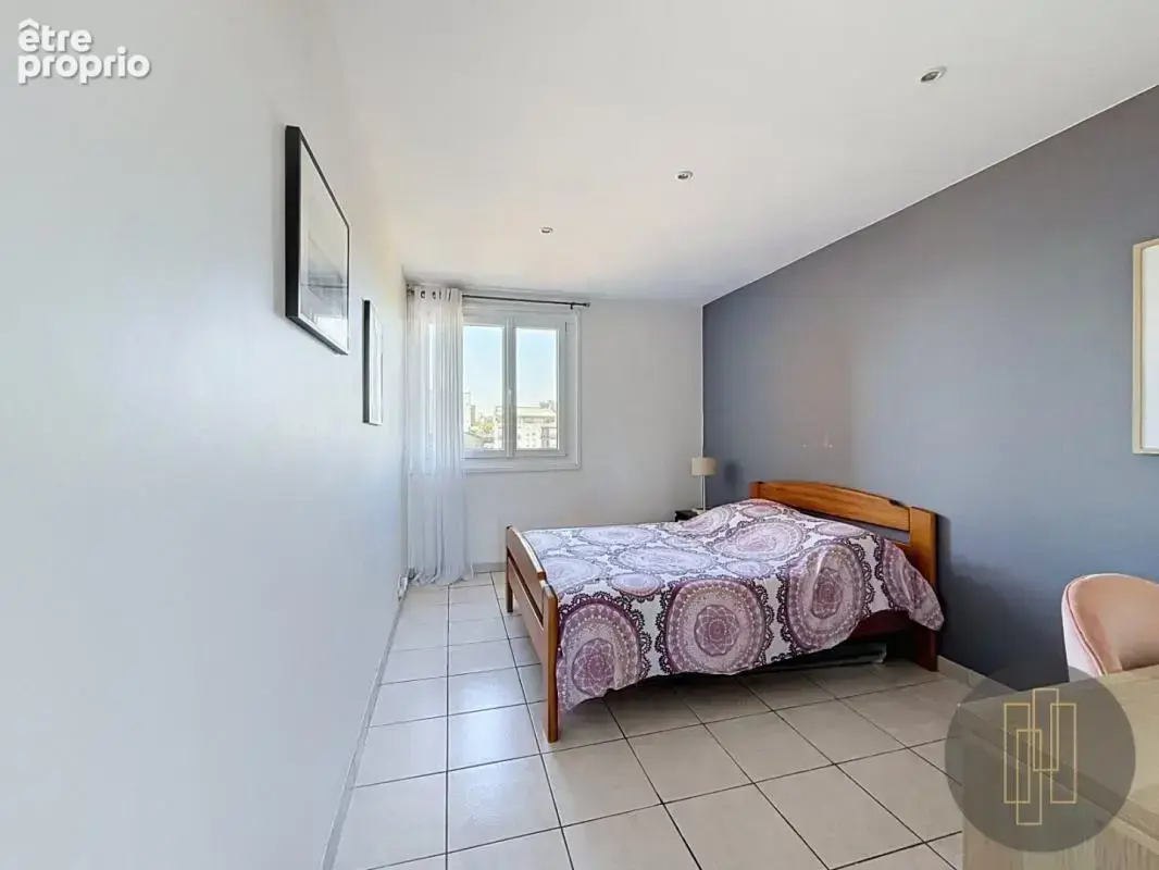 Exclusivite villeurbanne - t4 de 92 m² avec balcon, vue dégagée, garage et cave - photo 7
