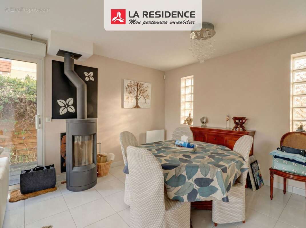 Maison à VERNEUIL-SUR-SEINE