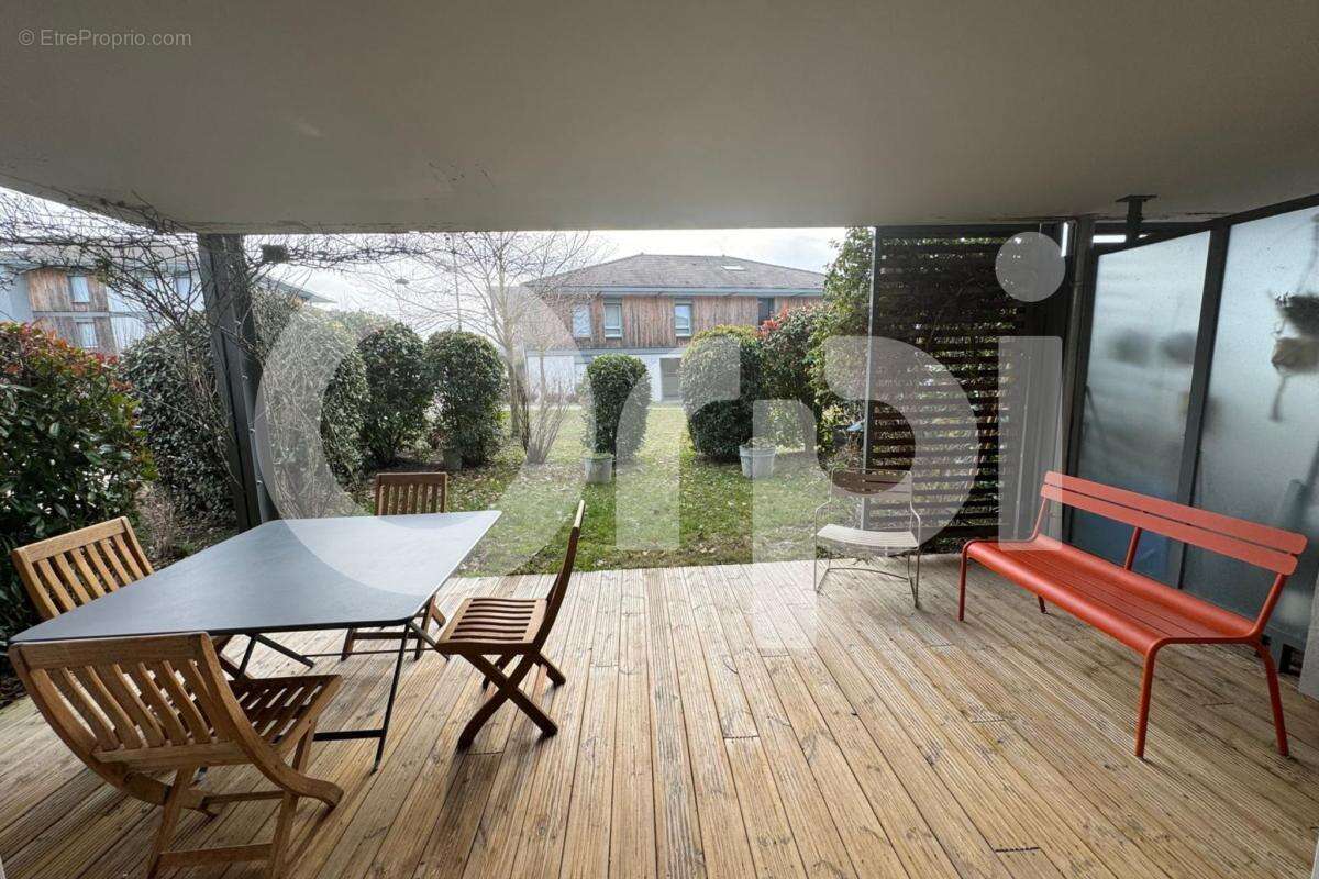 Appartement à CHENS-SUR-LEMAN