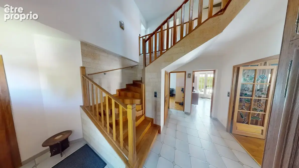 Maison 6 pièces 180 m² à vendre à Orleans (45000) - photo 2