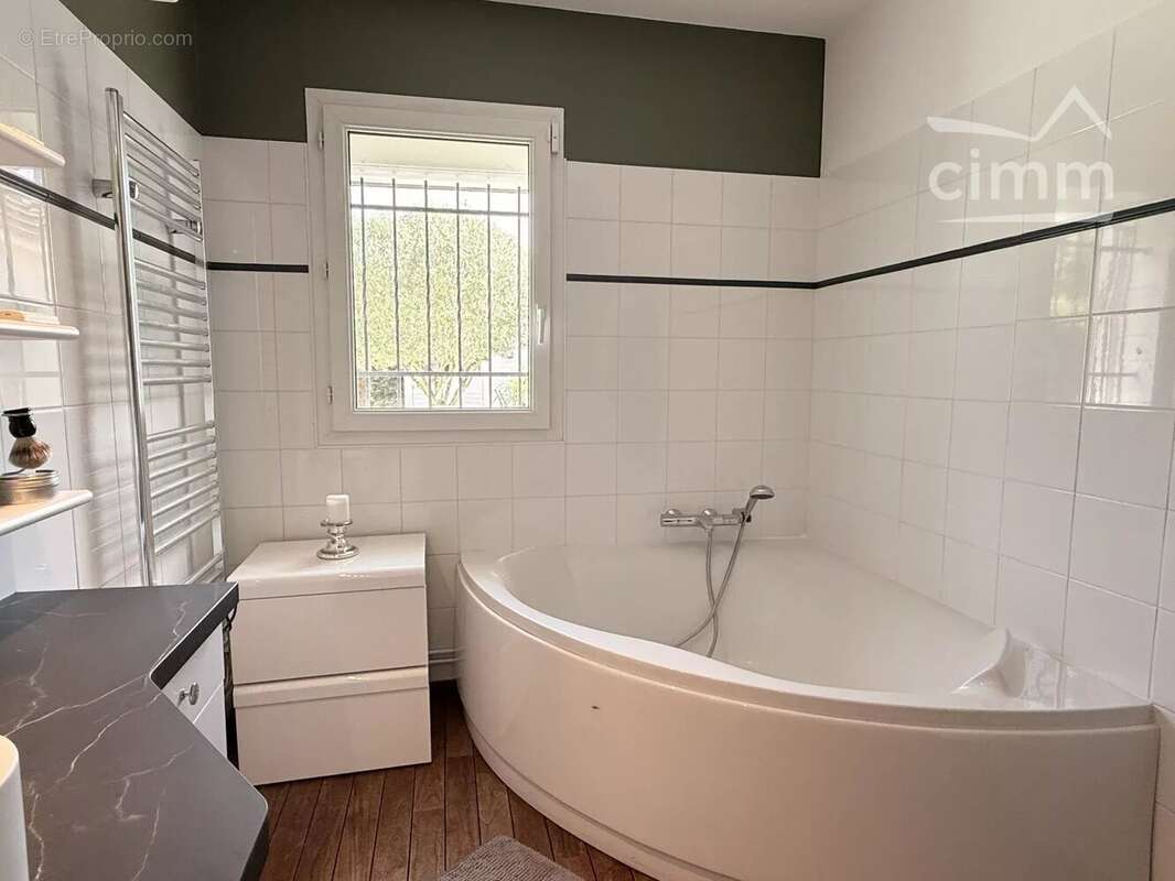 Maison contemporaine sans travaux avec piscine et grands volumes à Blois - photo 18