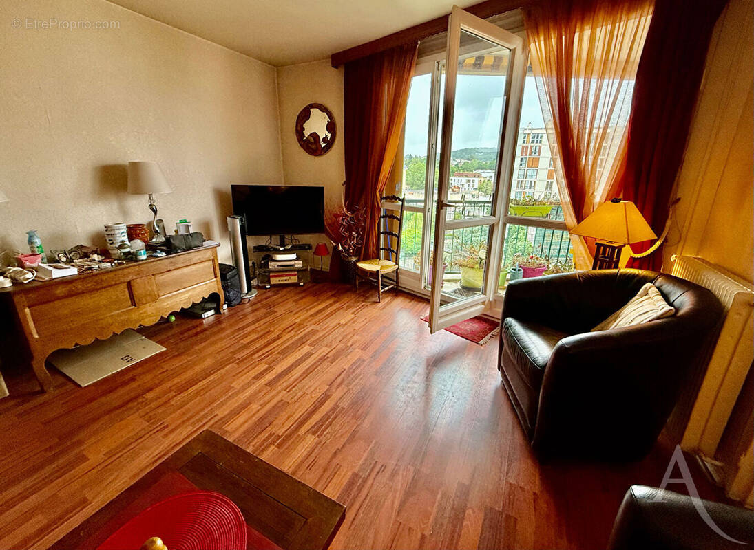 Appartement à CHAVILLE