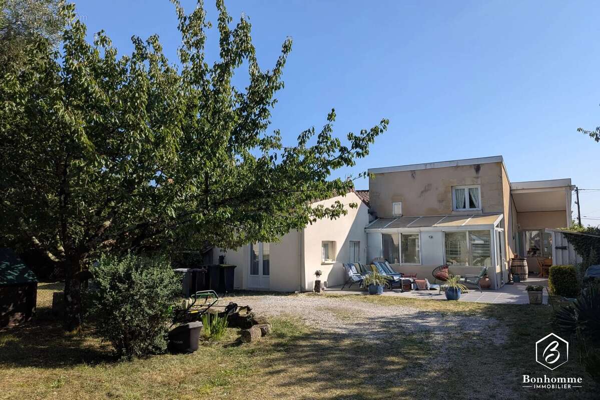 Maison 6 pièces - 148 m² Lestiac sur Garonne - photo 19