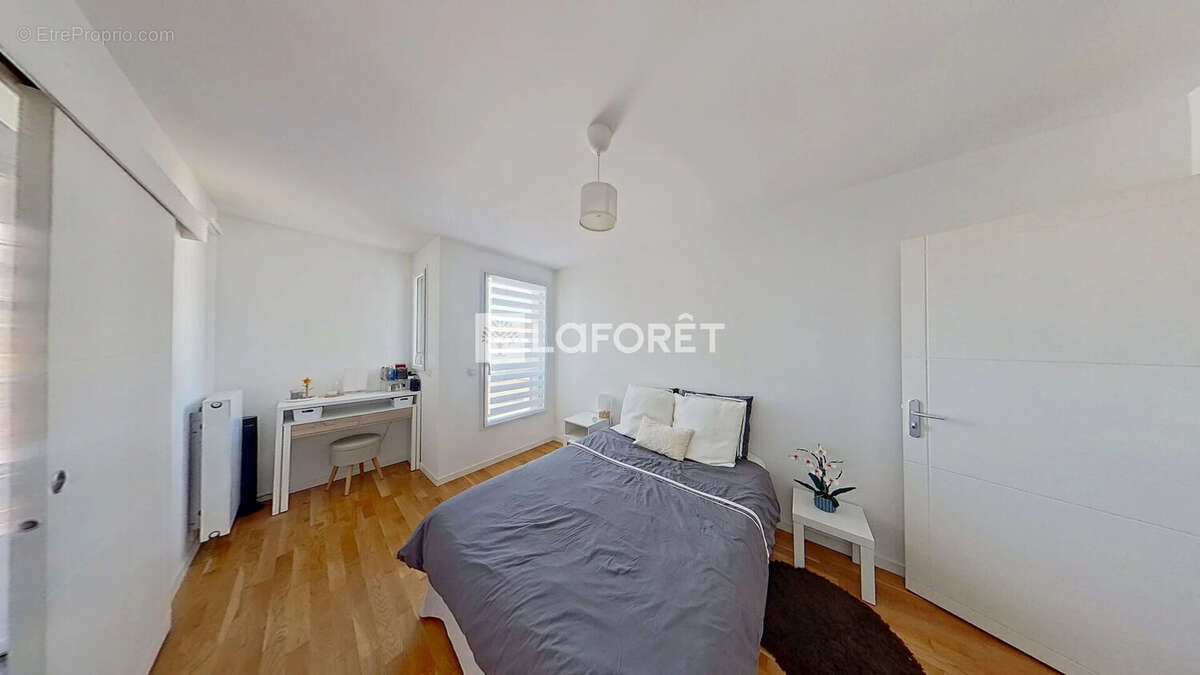 Appartement à LYON-8E