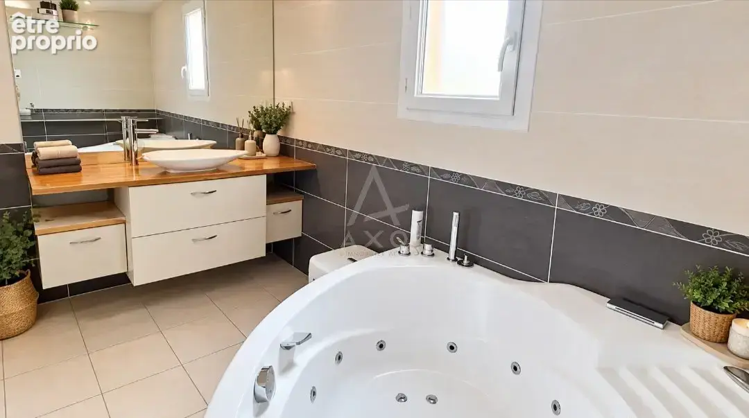 Maison de plain pied avec sous sol semi enterré - photo 9