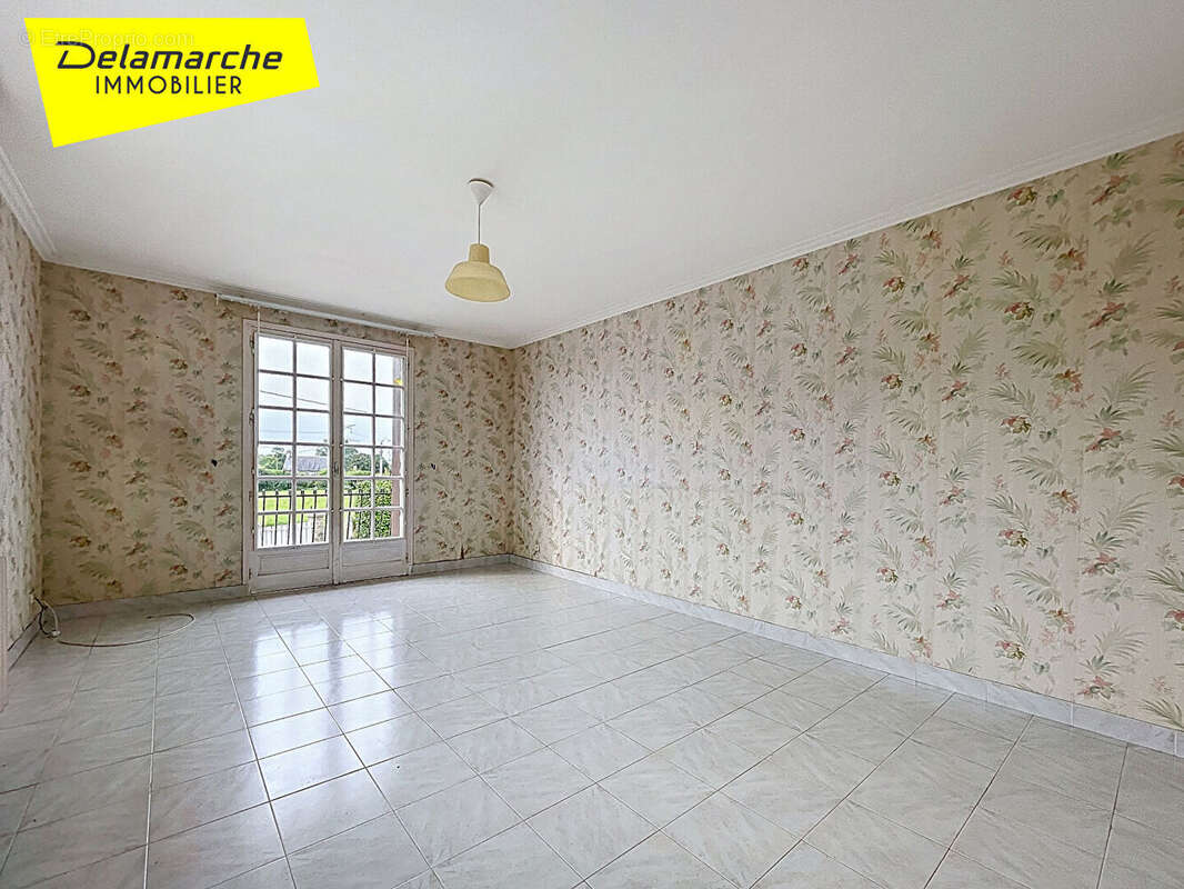 Maison à LA BLOUTIERE