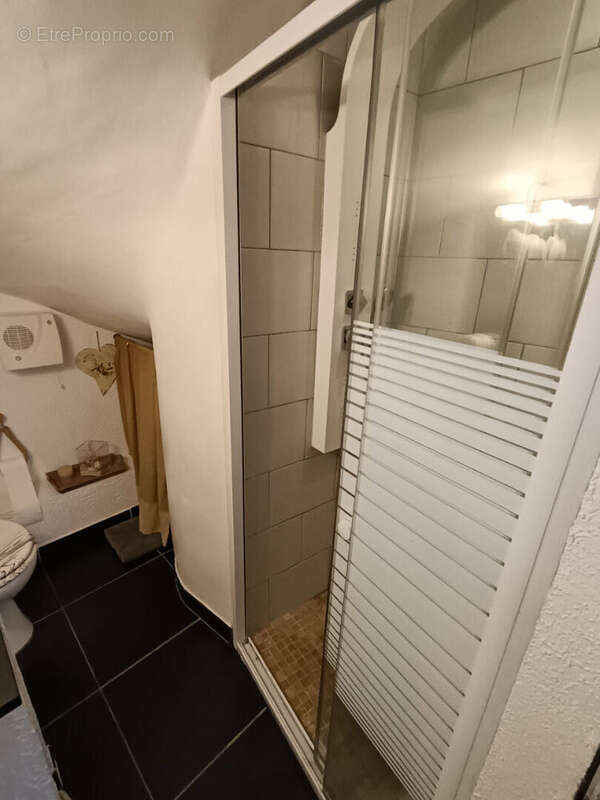 Appartement à SOLLIES-PONT