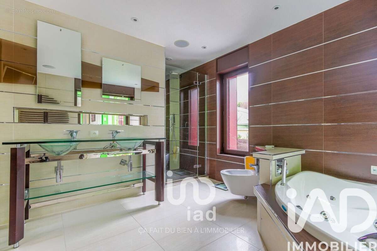Maison 367 m² à Auffreville-Brasseuil  - photo 8