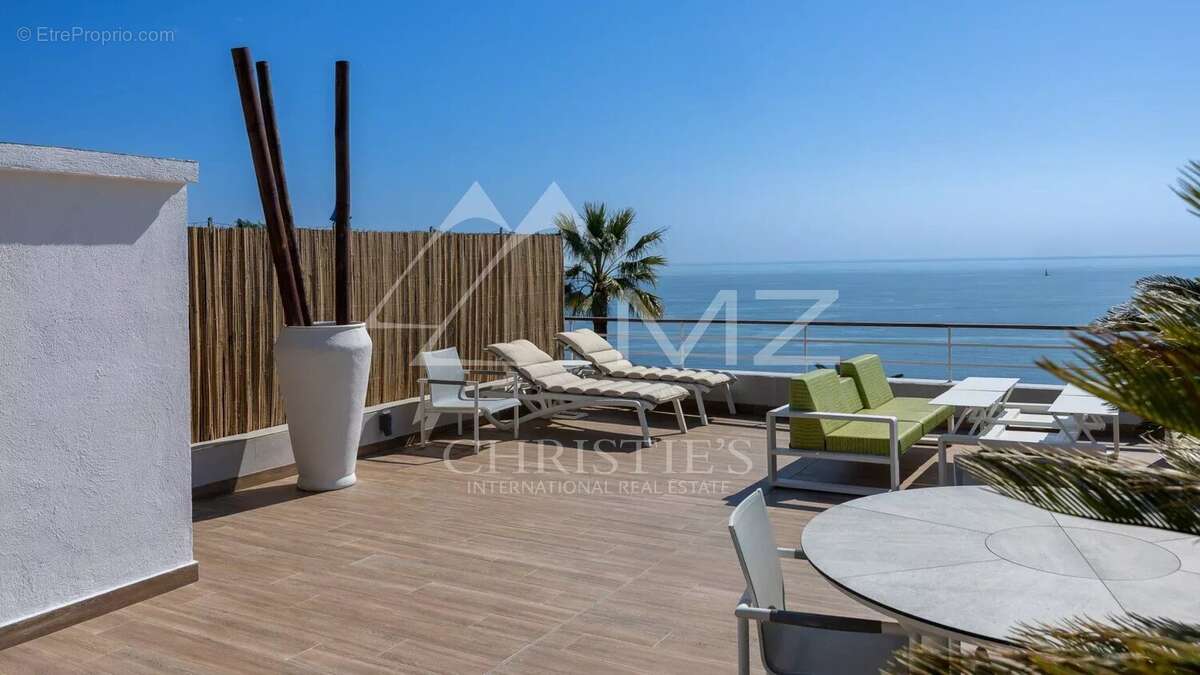 Appartement à CANNES