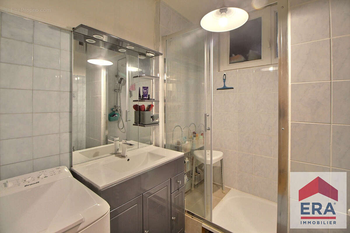 Appartement à SAINT-RESTITUT