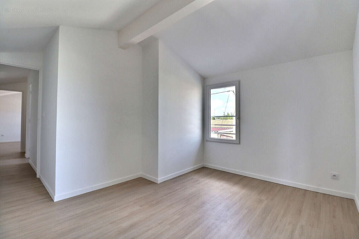 Maison 4 pièces - 101 m² - Mérignac - photo 7