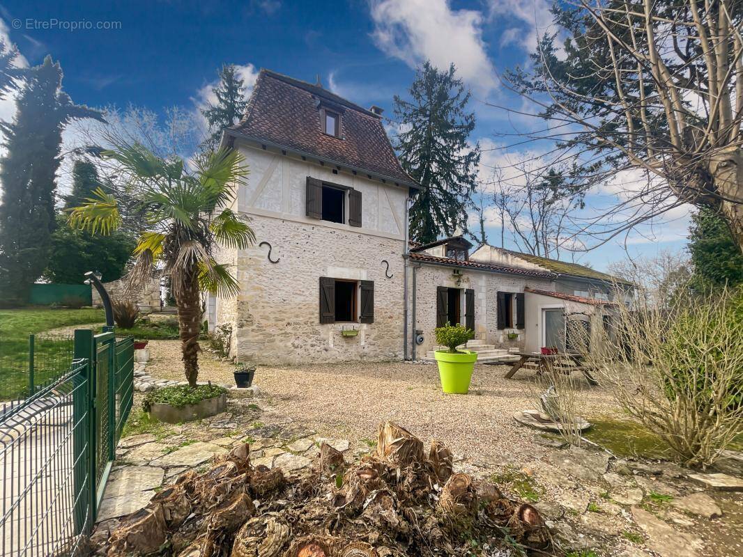 Maison à MARSAC-SUR-L'ISLE