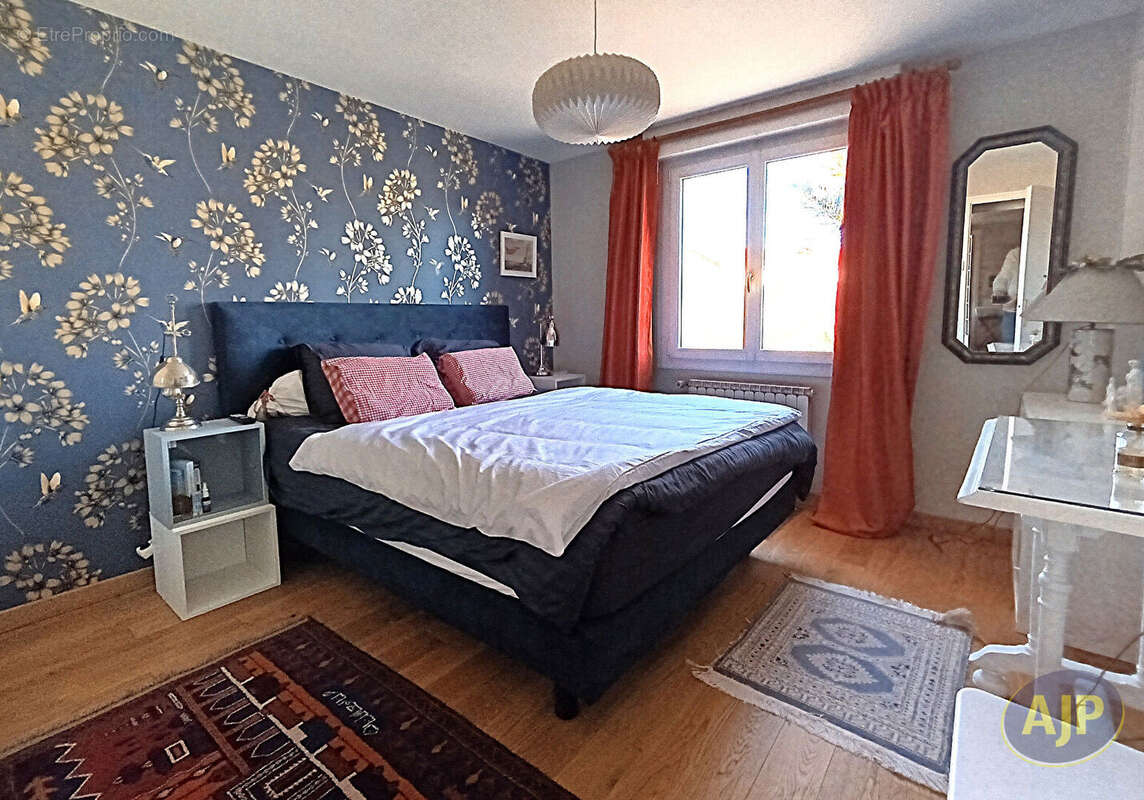 Maison à SAINT-SEBASTIEN-SUR-LOIRE