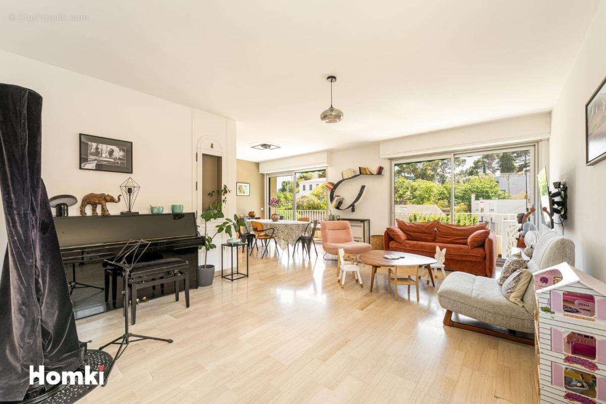 Appartement à MARSEILLE-8E